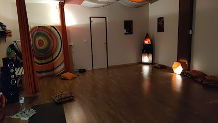 Centro de Yoga Shakti Zaragoza: Descubre el equilibrio y bienestar con nuestras clases de yoga