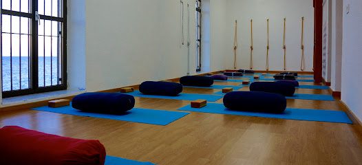 Studio Abhyasa Yoga Almería: Descubre el mejor centro de yoga para encontrar paz y equilibrio