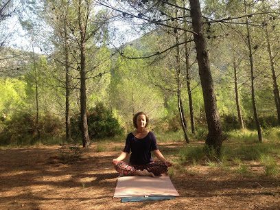 Leonor Posada: Descubre las bondades del yoga en nuestro centro especializado