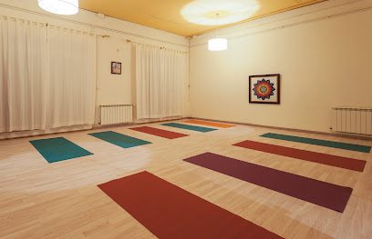 Integral Yoga Center Barcelona Ribes: Descubre la armonía y bienestar en nuestro centro de yoga