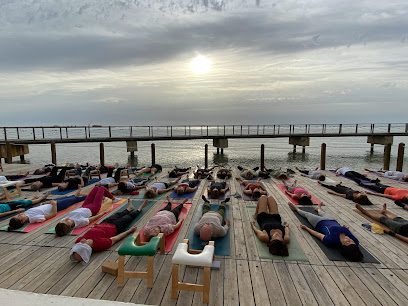 Centro de Yoga Actos y Palabras: tu destino para encontrar paz y equilibrio
