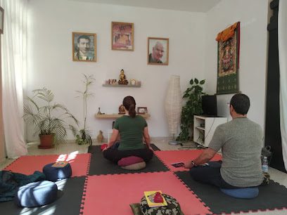 Centro Budista Camino del Diamante Sevilla: Descubre el camino hacia la paz interior a través de la meditación
