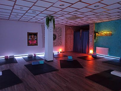 Ánimo Crecimiento Personal: Centro de Yoga para equilibrar mente y cuerpo