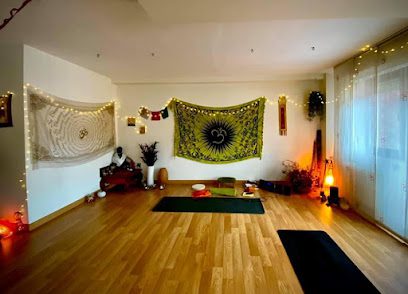 Prana Yoga: Descubre el equilibrio y bienestar en nuestro centro de yoga