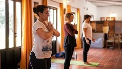 Escuela Vida Yoga Sevilla: Descubre el mejor centro de yoga en la ciudad