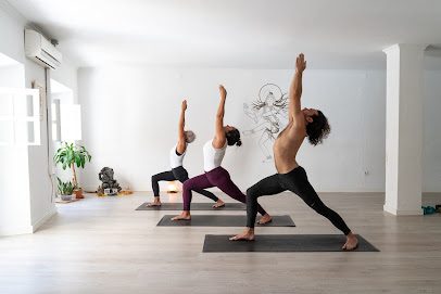 Ágape Yoga Málaga: Descubre el centro de yoga que transformará tu bienestar
