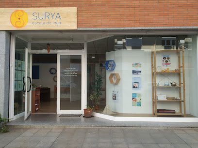 Surya, Escola de Ioga: Descubre el Mejor Centro de Yoga para Encontrar Equilibrio y Bienestar