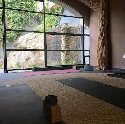 Kreative Yoga Girona: Descubre un centro de yoga en Girona que te brinda bienestar y armonía