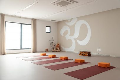 Sâdhana Centre de Yoga: Descubre el equilibrio y bienestar en nuestro centro de yoga