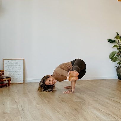 Dharana – Centre de Ioga i Entrenament: Descubre el mejor centro de yoga para equilibrar mente y cuerpo