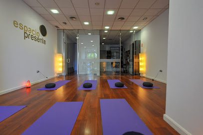 Espacio Presente Yoga y Neurociencias: Descubre el equilibrio y bienestar con nuestro centro de yoga