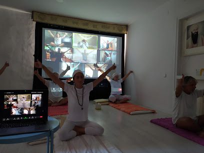 Akal Yoga Terrassa: Descubre la Escola Oficial de Kundalini Yoga en el Mejor Centro de Yoga de la Ciudad
