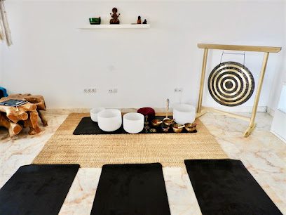 Ki Yoga Fuerteventura: Tu refugio de paz y bienestar en el centro de retiro de yoga