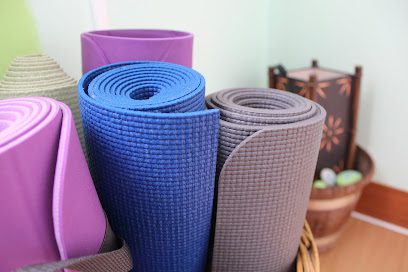 Yoga María. Om Tare: Descubre el equilibrio y bienestar en nuestro centro de yoga