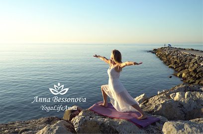 Yoga Life Anna: Descubre el bienestar y equilibrio en nuestro centro de yoga