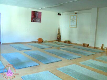 Centro de Yoga Oasis: Descubre el equilibrio y bienestar con nuestras clases de yoga
