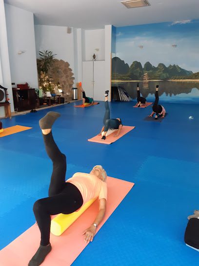 Ling Tai Mallorca: Descubre el mejor centro de yoga en la isla