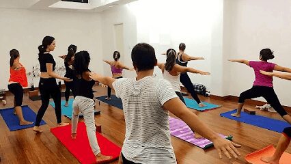 Yoga con Sandra Rovegno: Tu centro de yoga para alcanzar bienestar físico y mental