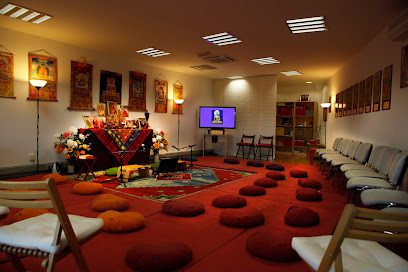 Centro Meditación y Budismo Rigpa Madrid: Encuentra la Paz Interior y el Equilibrio en nuestro Espacio de Meditación