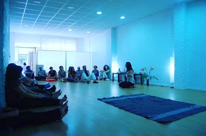 El AlmaZen: Descubre el mejor centro de yoga para revitalizar cuerpo y mente