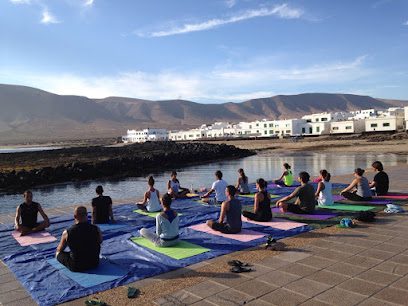 Yoga con Amba: Descubre el mejor centro de yoga para encontrar equilibrio y bienestar
