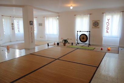 Centro Shambhala Valencia | Yoga, Meditación, Taichí, Chikung: Encuentra tu equilibrio en nuestro centro de yoga
