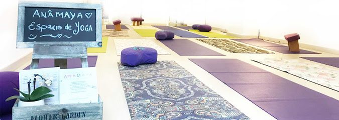 Espacio Anâmaya: Descubre el Mejor Centro de Yoga para Nurturar tu Cuerpo y Mente