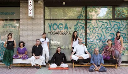 Centro de Yoga y Yogaterapia de Actur: Tu lugar de bienestar y salud en Zaragoza