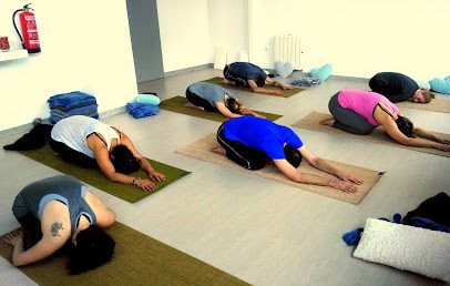 Santosha House of Yoga: Descubre el centro de yoga perfecto para tu bienestar