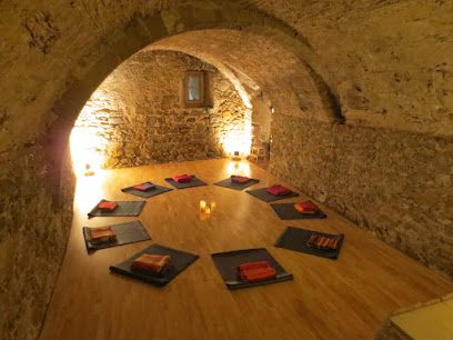 Ioga a La Placeta de Verges: Descubre el mejor centro de yoga en la comarca