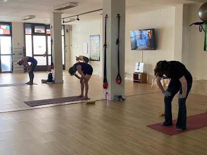 Abhyasa Yoga Sala: Descubre el centro de yoga perfecto para equilibrar cuerpo y mente