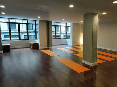 Monyoga Studio: Descubre el mejor centro de yoga para equilibrar cuerpo y mente