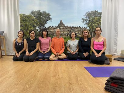 Centro de Yoga Gangchen: Descubre el equilibrio y bienestar en nuestro centro de yoga