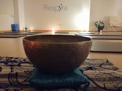 Respyra Yoga & Desarrollo Personal Denia: Tu centro de yoga en Denia para encontrar equilibrio y bienestar