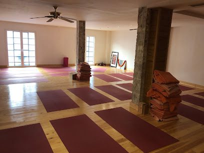 Centro Cántabro de Yoga: Tu Destino para la paz y bienestar con clases de yoga en Cantabria