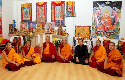 Descubre el poder de la meditación en el Centro Budista Chakrasamvara: Tu refugio de paz y equilibrio